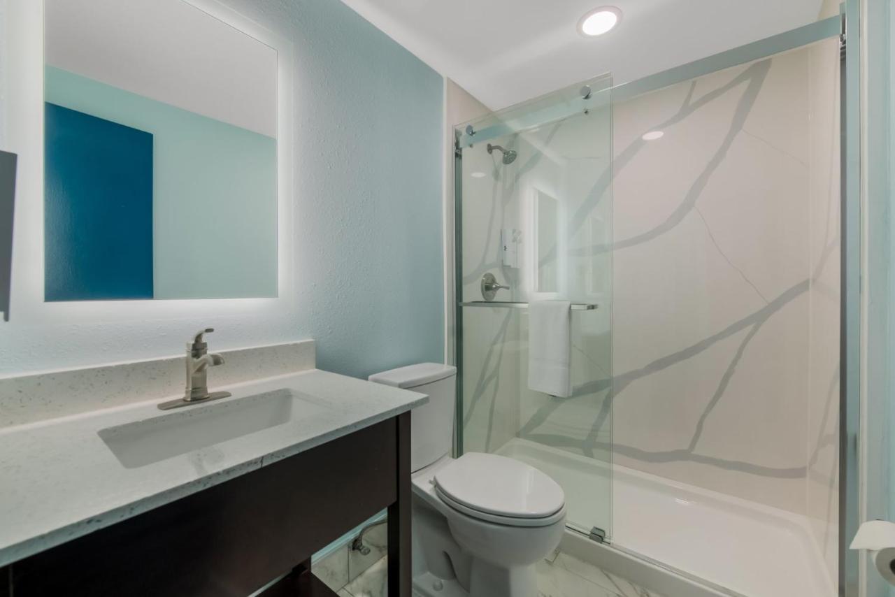 Superior Room Two Double Beds Pool View Smoke