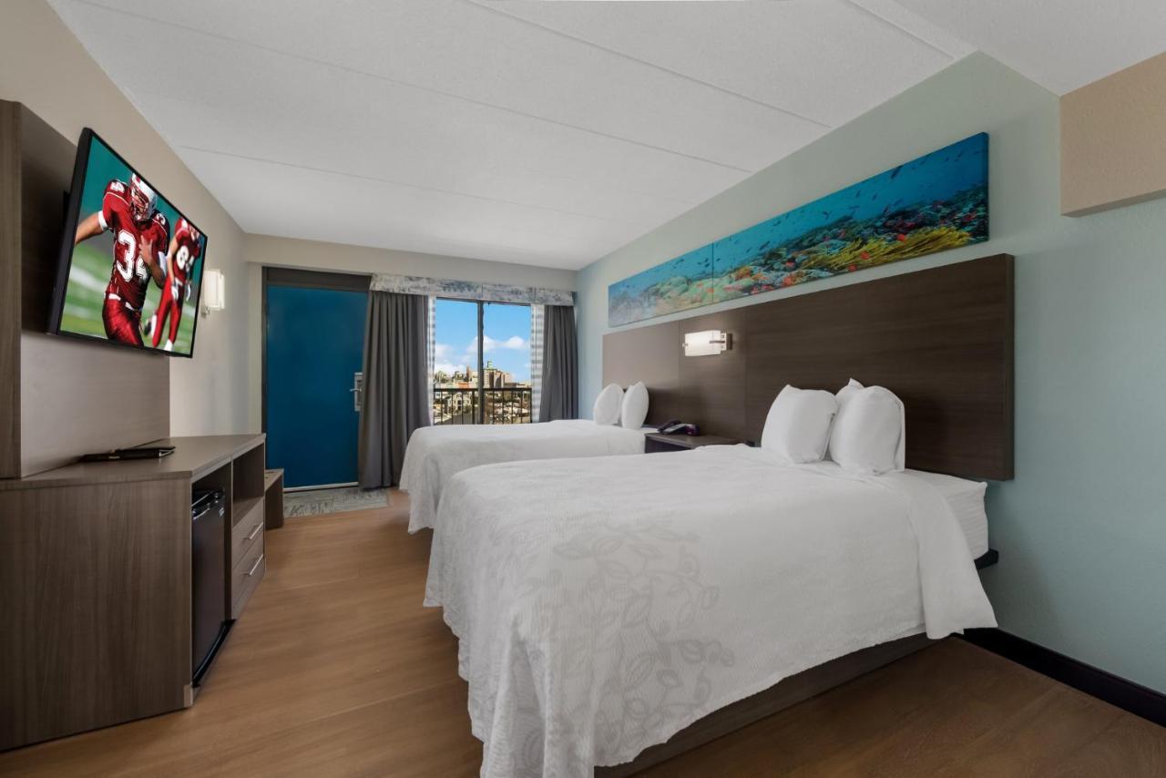 Superior Room Two Double Beds Pool View Smoke