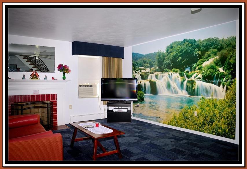 Queen Suite Fireplace