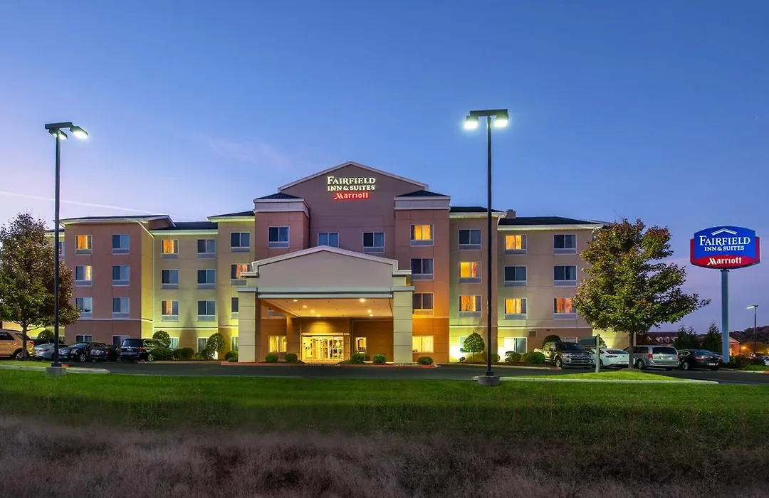 Fairfield Inn And Suites By Marriott Harrisonburg-1