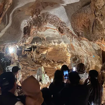 Endless Caverns Rv Resort & Cavern Tours-3